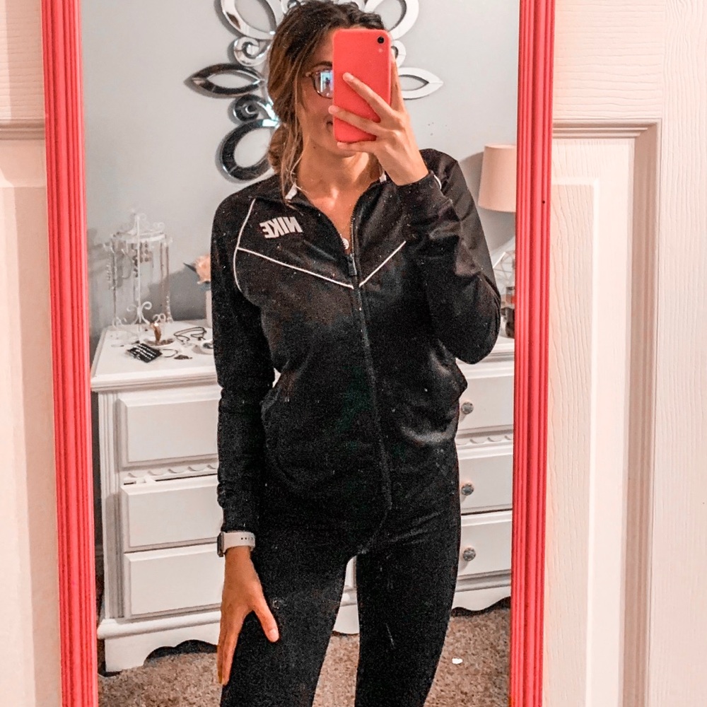 ☆ NIKE Black & White Full ZIP Sweatshirt